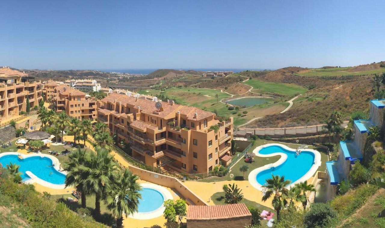 Modern Ground Floor Calanova Golf Apartment 라칼라데미야스 외부 사진