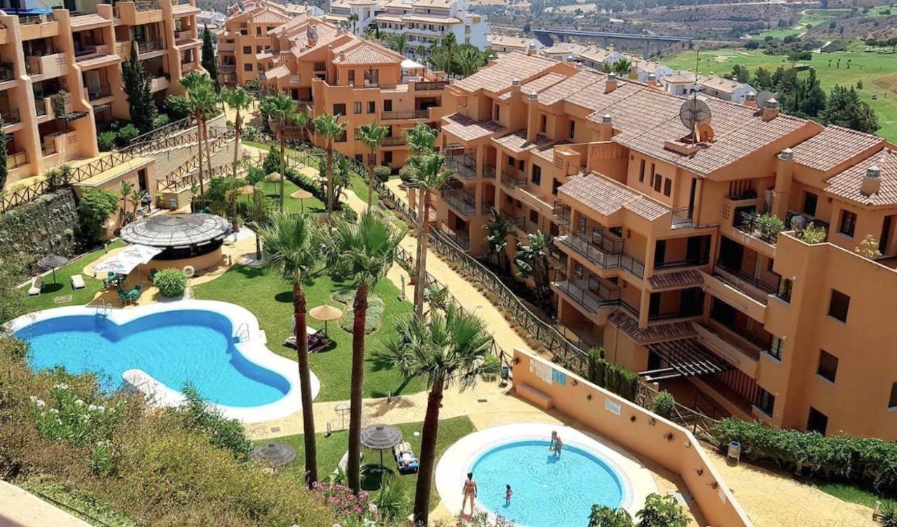 Modern Ground Floor Calanova Golf Apartment 라칼라데미야스 외부 사진
